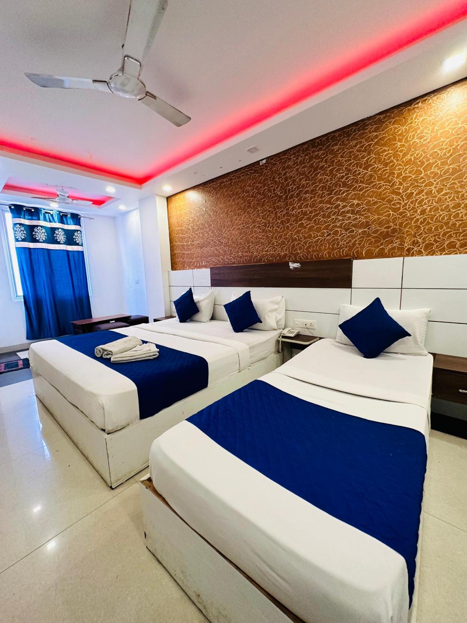 Airport Hotel Mayank Residency Nova Deli Exterior foto